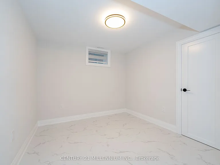 31 Mariposa Ave #B — Photo 5