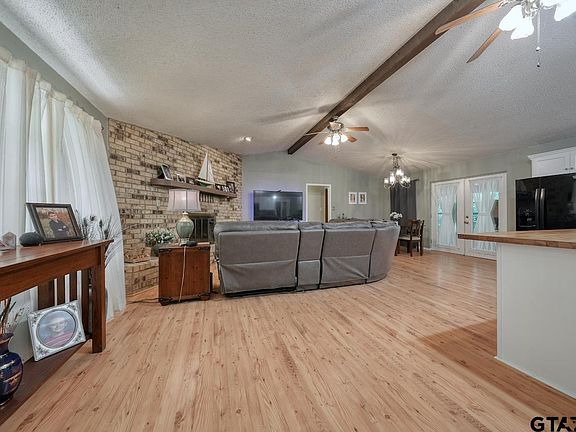 3rd image of 114 Hideaway Ln E