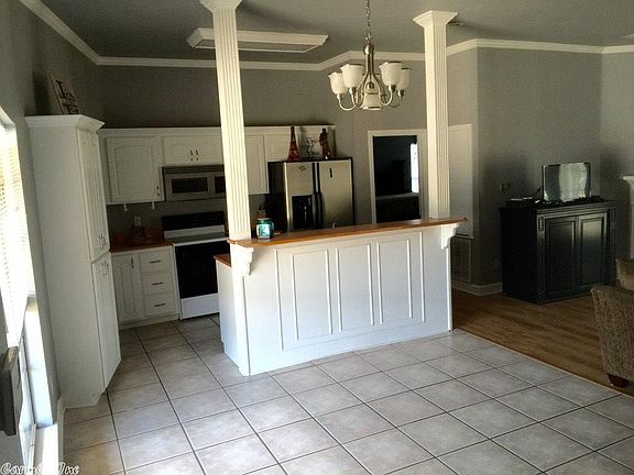 2nd image of 707 Honeysuckle Hills Ct