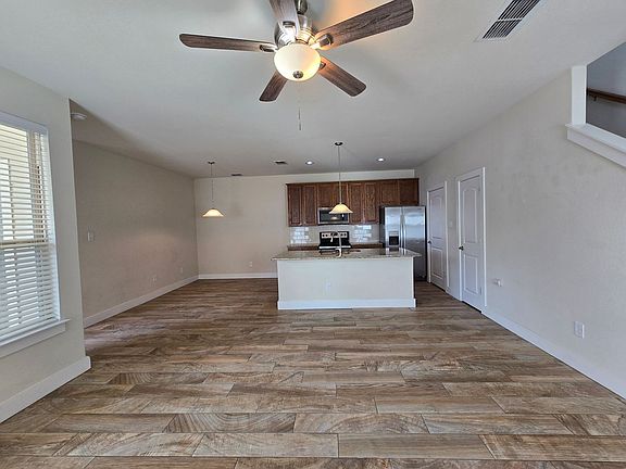 3rd image of 727 Gristmill Dr