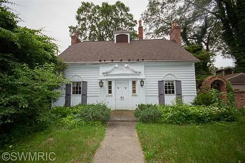 1608 S Shore Dr photo 1