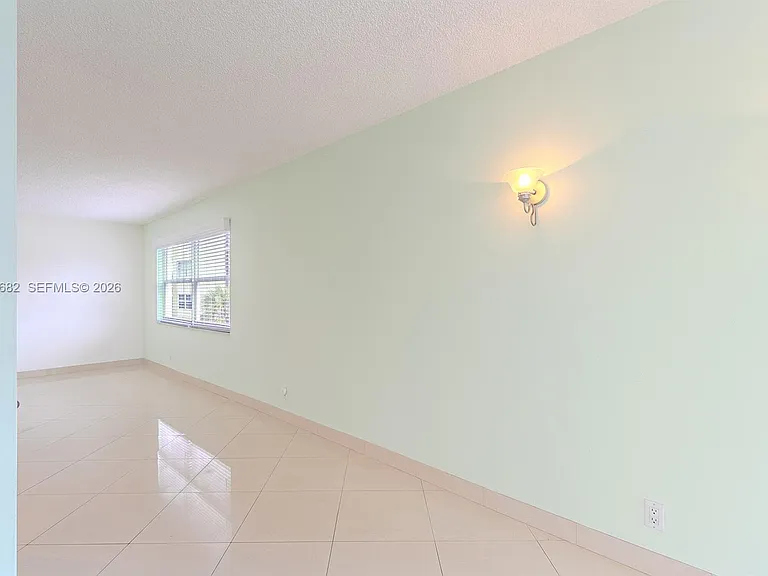 121 Golden Isles Dr #201 — Photo 7