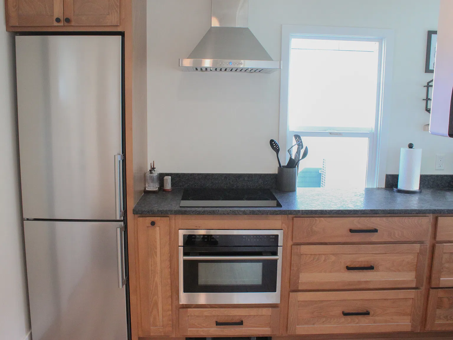 Studio, $1,350 — Photo 3