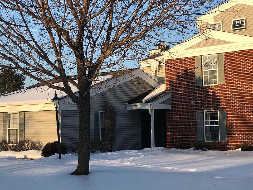 1st image of N17W26860 Milkweed Ln Unit G