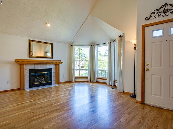 5th image of 8302 NE 27th Ave
