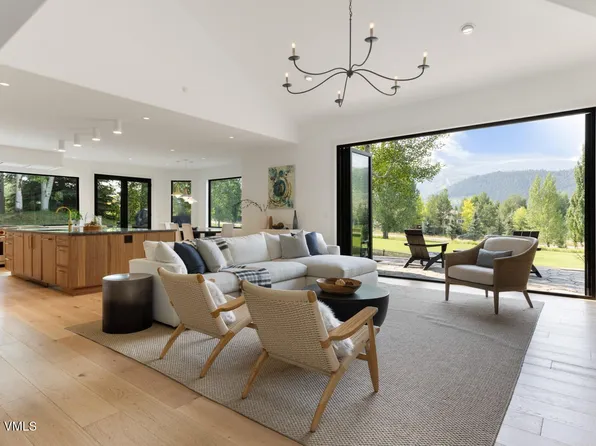 161 Stagecoach Rd, Edwards, CO 81632