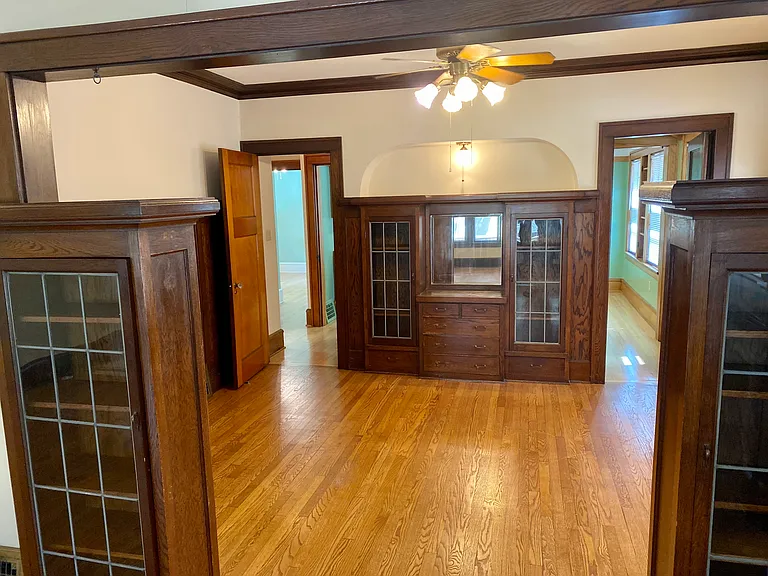 2576 N Murray Ave — Photo 3