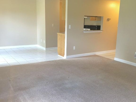 3rd image of 51186 Johns Dr #20