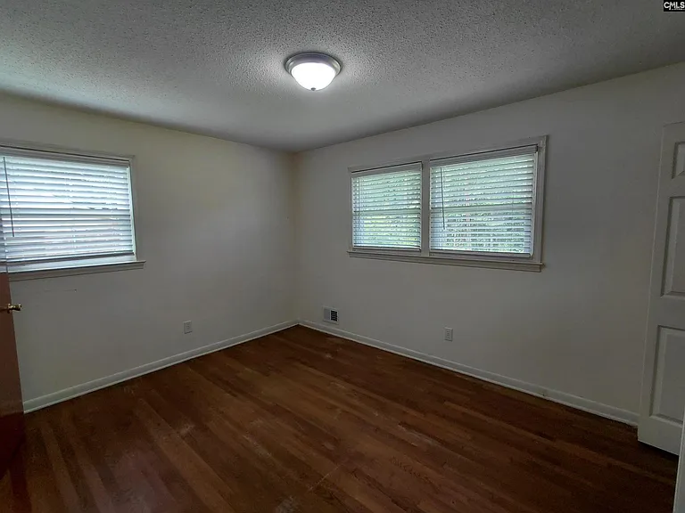 224 Hickory Ridge Dr — Photo 12