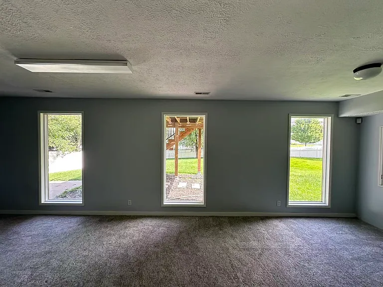 18328 Polk St — Photo 10