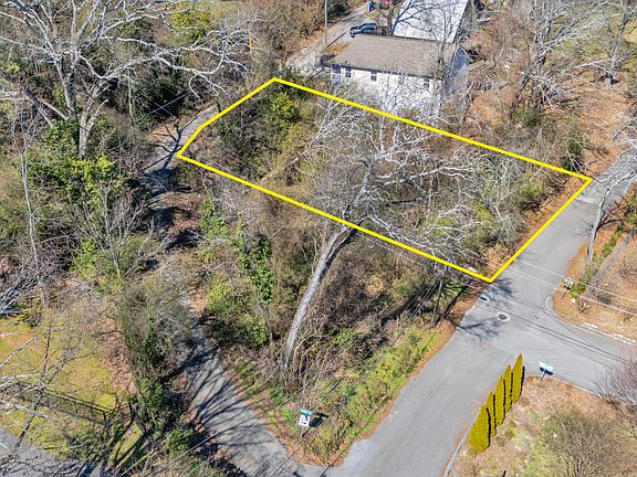 3rd image of 2896 Donna Ln