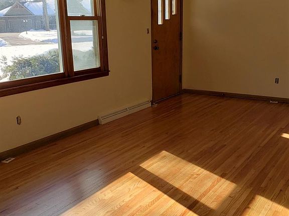 5th image of 17730 10th Ave N