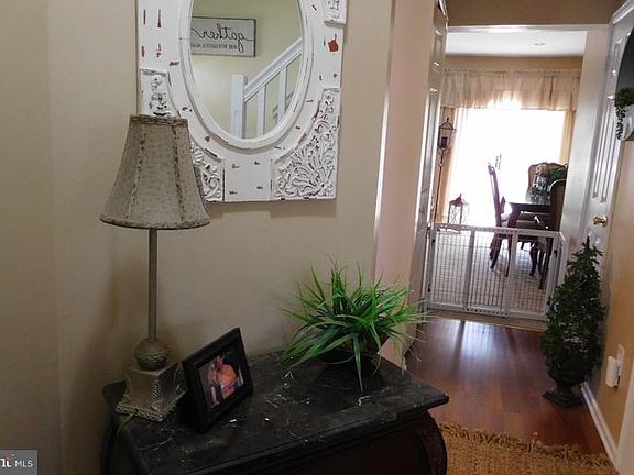 2nd image of 223 River Ct