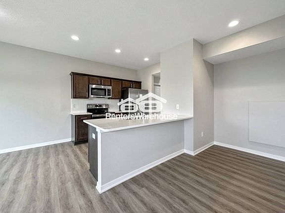 4th image of 7000 Lake Ridge Ave Unit 13