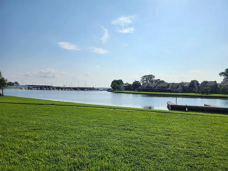 12600 Melville Dr #123 — Photo 4