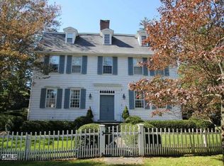 3171 Bronson Rd, Fairfield, CT 06824