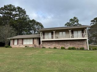 205 Greenbriar Dr, Dothan, AL 36301