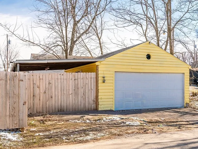 1020 Weng Ave — Photo 8