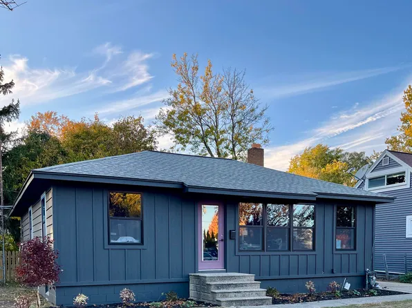 1827 Wisconsin Ave, Grand Haven, MI 49417