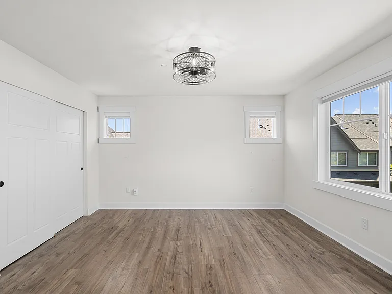 1382 Chelsea Walk NE — Photo 20