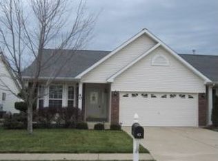 40 Green Park Ln, O'Fallon, MO 63366
