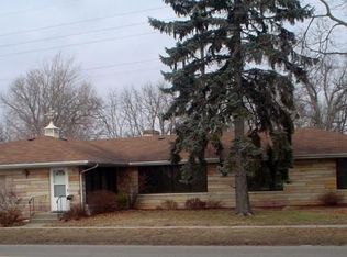 708 E 9th St, Rochester, IN 46975