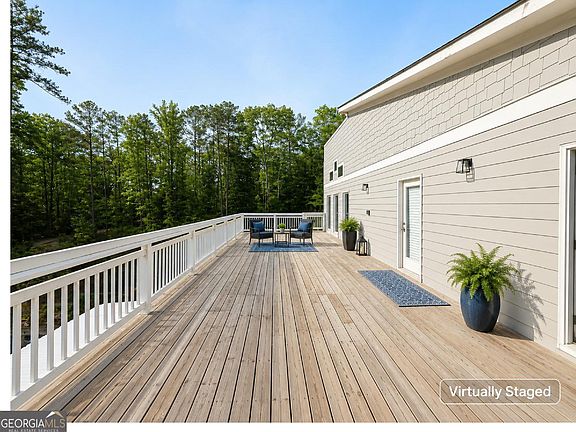 4th image of 5589 River Rd #B