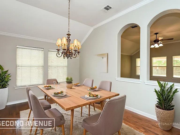 302 Charlie Way — Photo 3