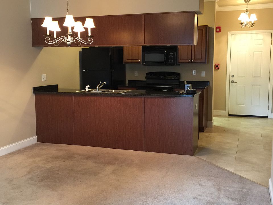 1st image of 2214 Suncrest Vlg #1