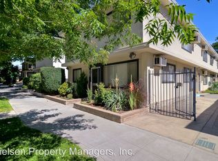 2307 I St APT 6, Sacramento, CA 95816