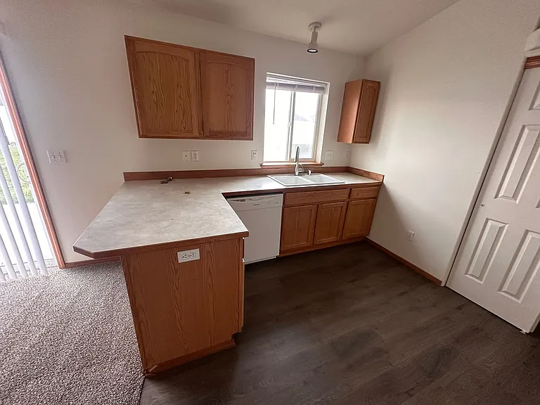 7820 Three Rivers Dr — Photo 26
