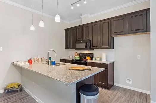 4 bed, 3.5 bath, 1816 sqft, $2,399 — Photo 2