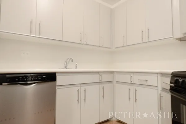 Rented by Peter Ashe | media 8