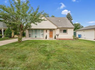 7469 N Vernon St, Dearborn Heights, MI