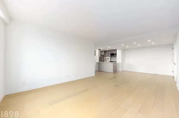 Rented by A&E Real Estate Management | media 9