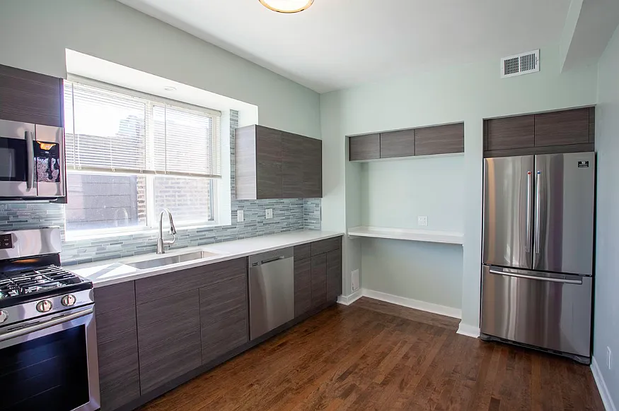 4 bed, 1500 sqft, $2,100 — Photo 3