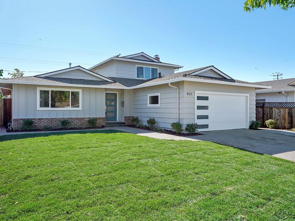 1st image of 921 Daffodil Way