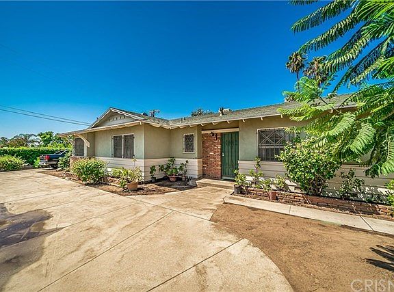 5th image of 11075 Arleta Ave
