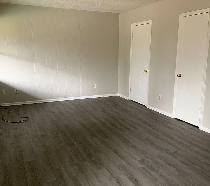 1st image of 102 Goodson #102C