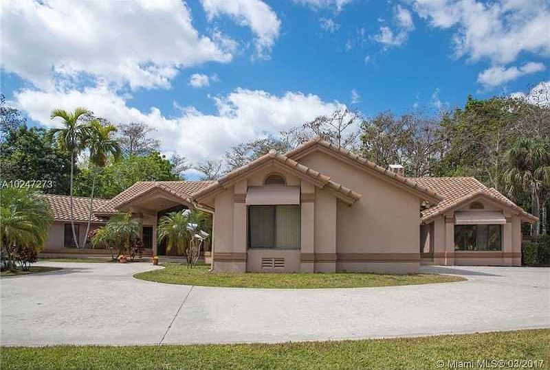 1st image of 6445 NW 72nd Way