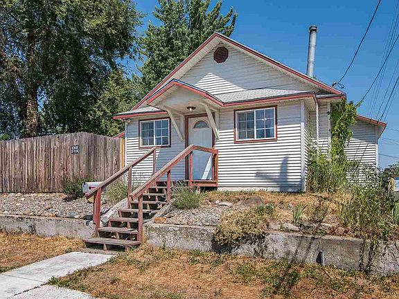 2nd image of 1904 E Empire Ave