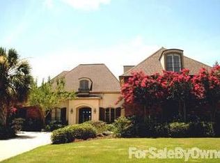 15118 Memorial Tower Dr, Baton Rouge, LA 70810