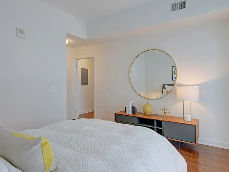 Ellis Bethesda — Photo 34