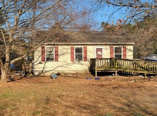 961 Ferry Rd, Heathsville, VA 22473