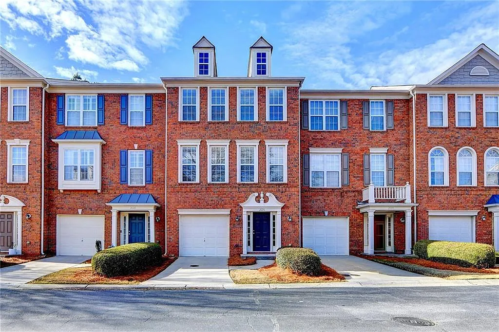 3 bed, 4.0 bath, 1900 sqft, $2,950 — Photo 1