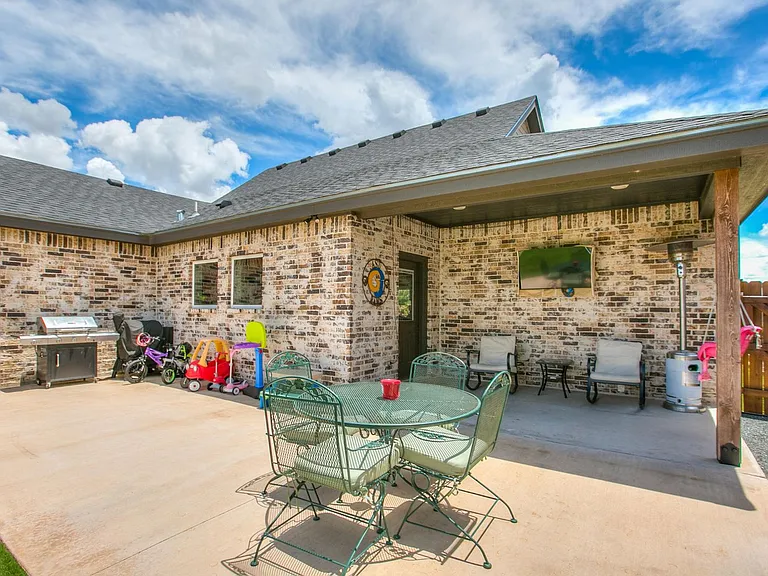 2610 Oak Hills Trl — Photo 22