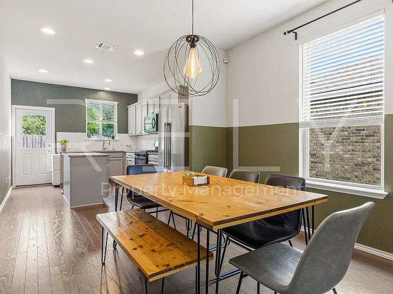 1600 Cliffbrake Way — Photo 17
