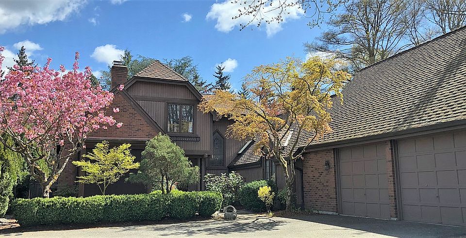 1st image of 2532 Medina Cir