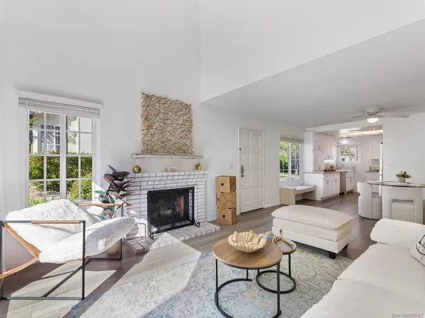 2835 Hillsboro Ct, Carlsbad, CA 92010