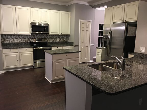 3rd image of 2693 Dover Glen Cir